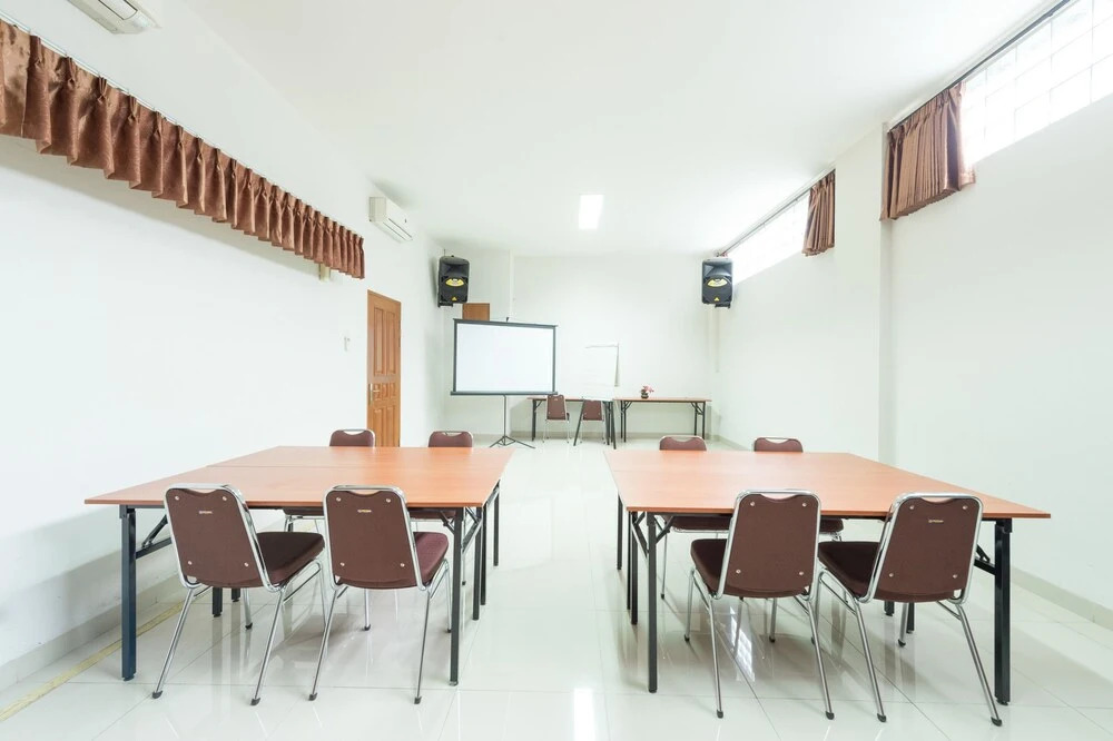Airy Regol Lengkong Besar 62 Bandung