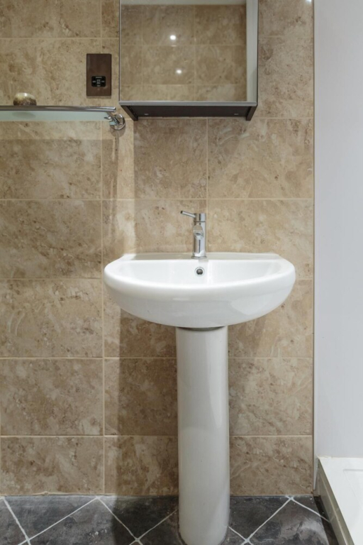 Luxury Central Newcastle Apartment 20