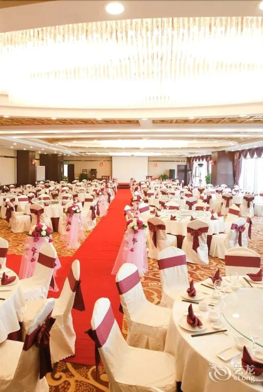 Warmjoy Majesty Hotels