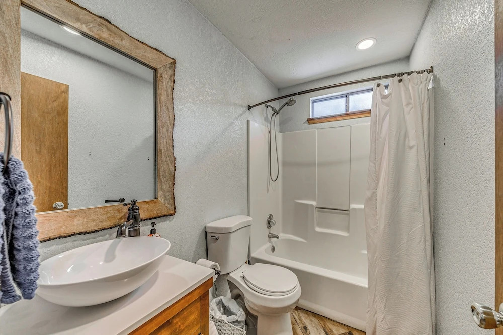 Ruidoso Family Cabin, Short Walk to Downtown!