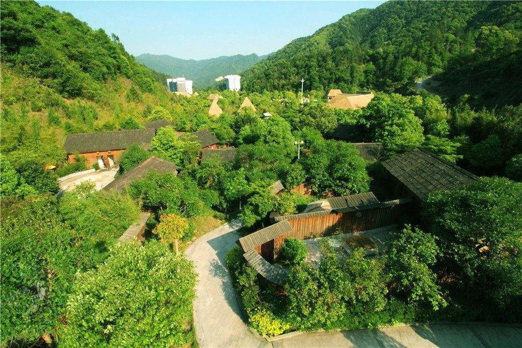 Xinfeng Utop Spring Primeval Forest Resorts