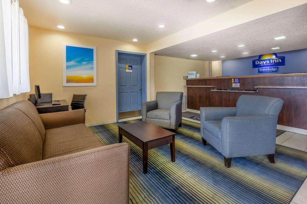 Days Inn by Wyndham Charles Town