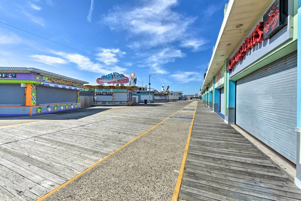 Welcoming Wildwood Condo ~ 1 Block to Beach!