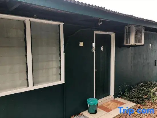 Rumah Tepi Istana