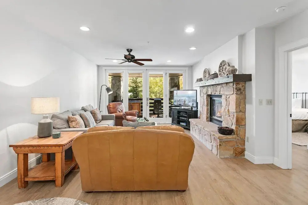 Trail's End Lodge at Deer Valley Resort - Two Bedroom Residence with Den and Spa #103 2 Condo