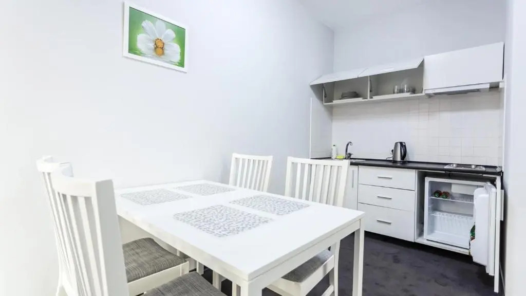 Rakhiv Hotel & Apartments