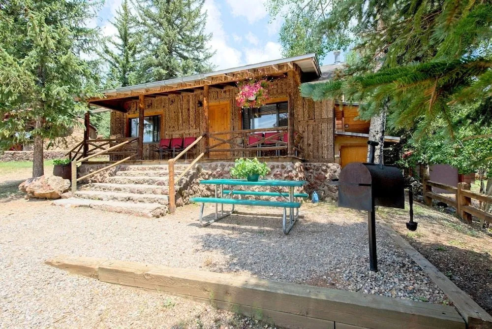 Private Mountain Casita Cabin