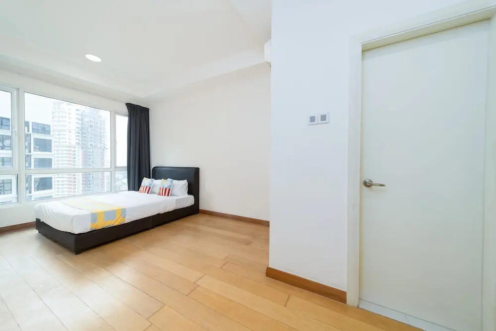 OYO Home 89446 Amazing 2 Bedroom Crest