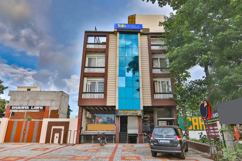 Via Shaurya Inn