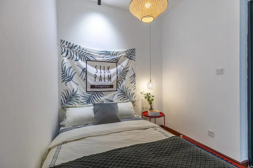 Locals Boutique Apartment Huafa Plaza 33