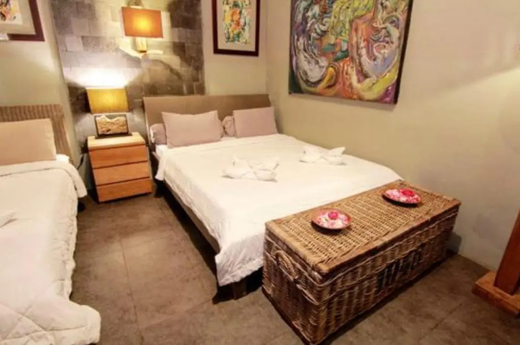 Astuti Gallery Homestay