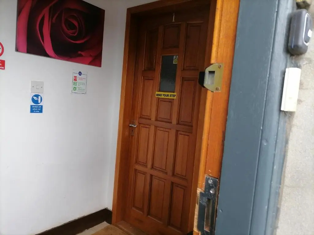 Impeccable 2-bed Flat in Wick