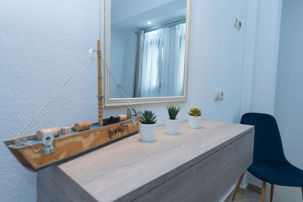 Kallis Apartments