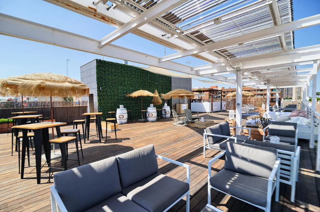 Meraki Beach Hotel