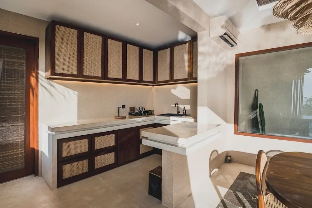 Курортный отель Seascape Resort & Spa Uluwatu by Ini Vie Hospitality