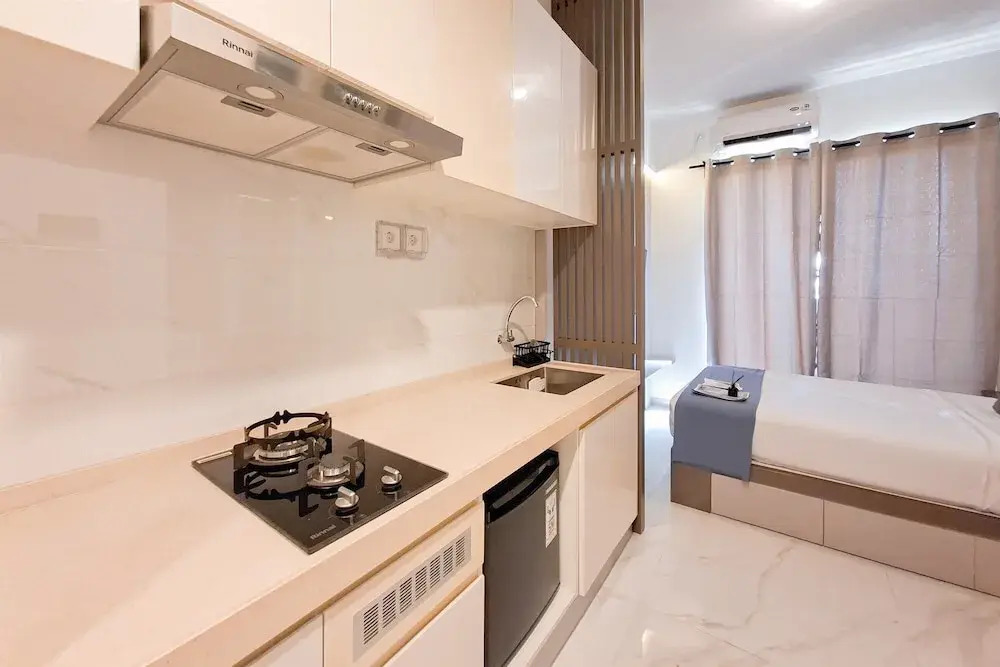 Modern Style Studio At Apartment Sky House Bsd