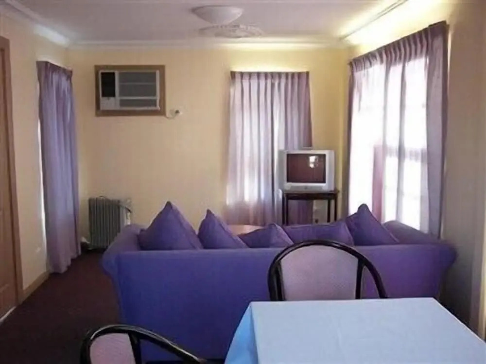 West City Motel