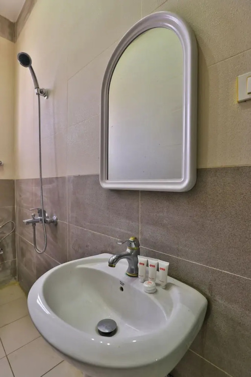 OYO 310 Rama Furnished Apartment