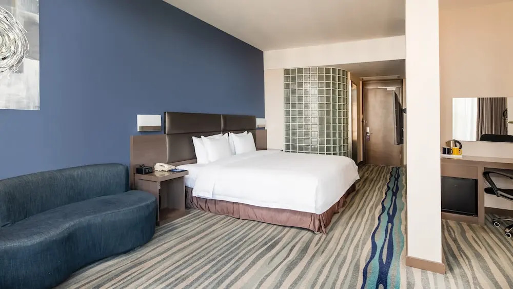 Holiday Inn Express Shenyang North Station