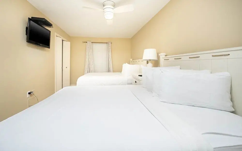 Phoenix Iv 4103 3 Bedroom Condo