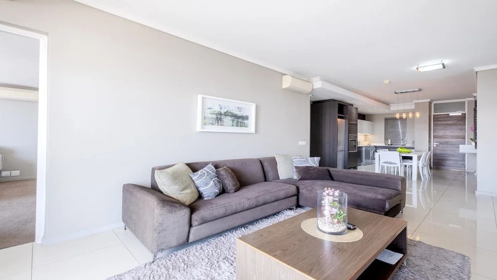 CENTURY CLUB - Luxury Apartment Hotels