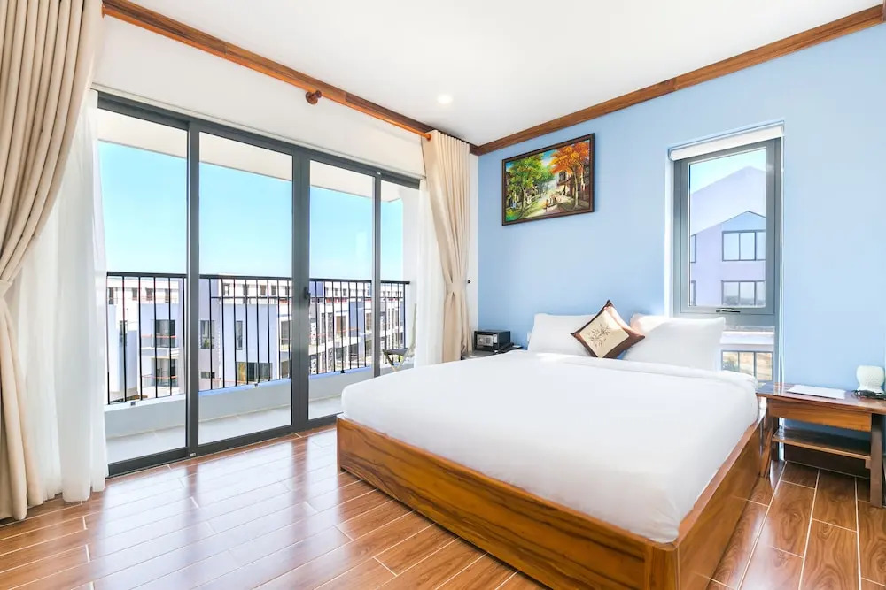 Plus Hotel - Hostel