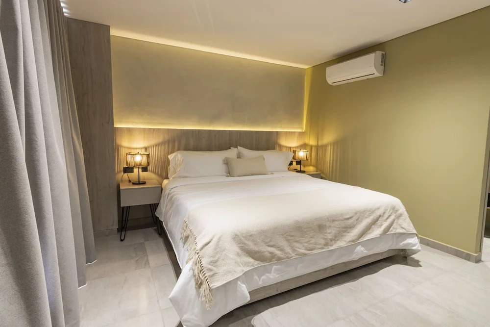 Sonata 44 Hotel Laureles