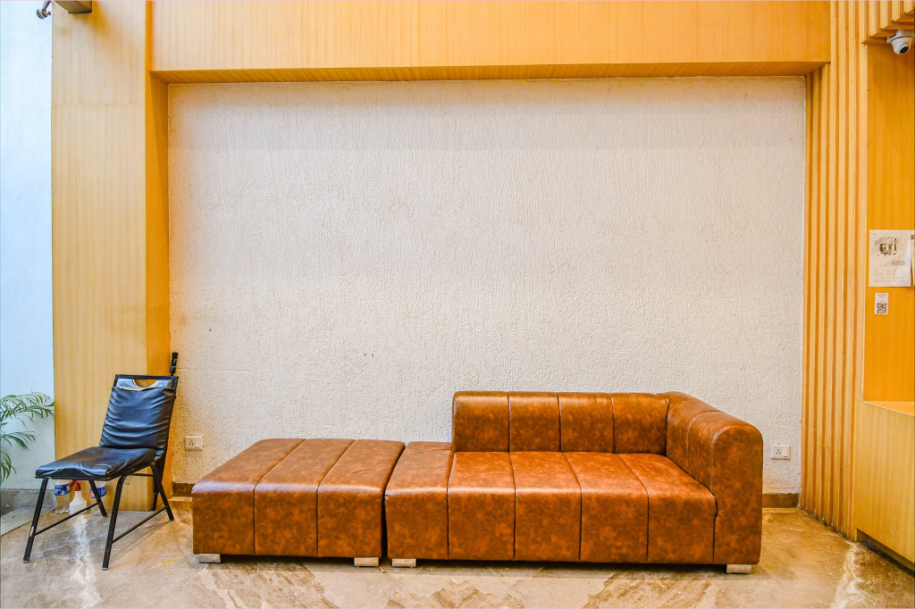 FabHotel Kzar Select - Nr US Consulate