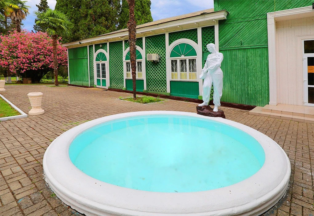 Zolotoy Bereg Hotel