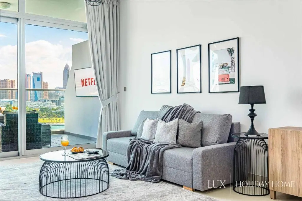 LUX - Opulent Island Suite Burj Khalifa View 1
