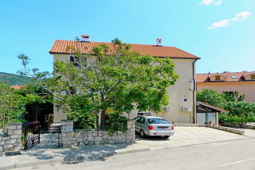 Apartments Rafael