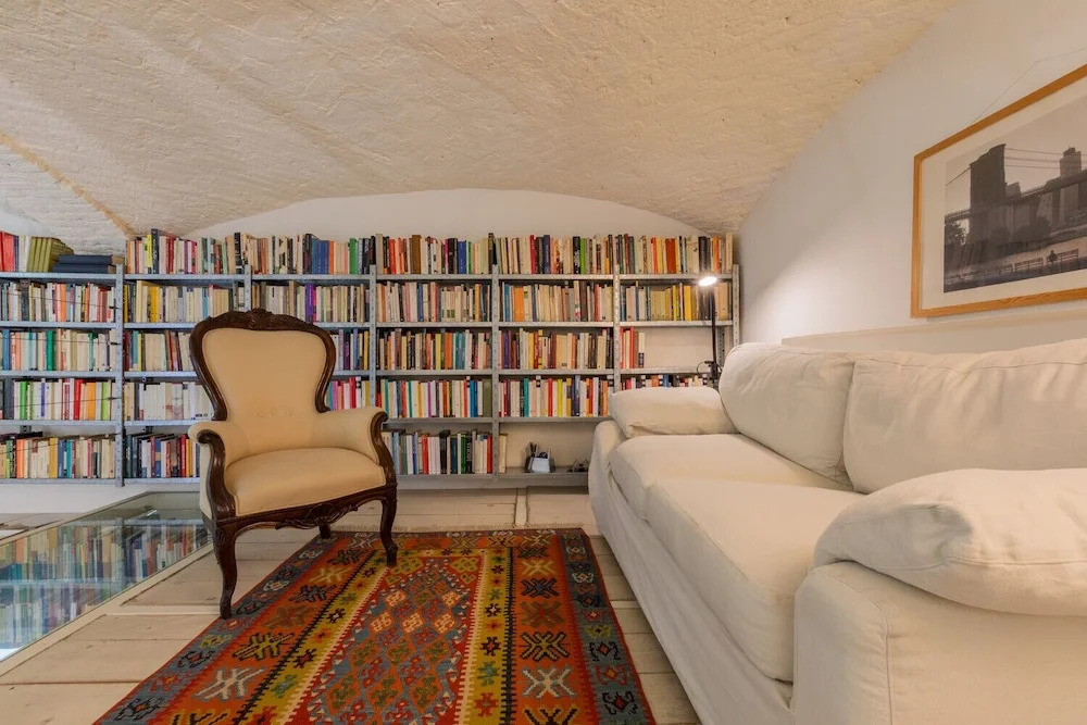 L Angolo del Libro by Wonderful Italy
