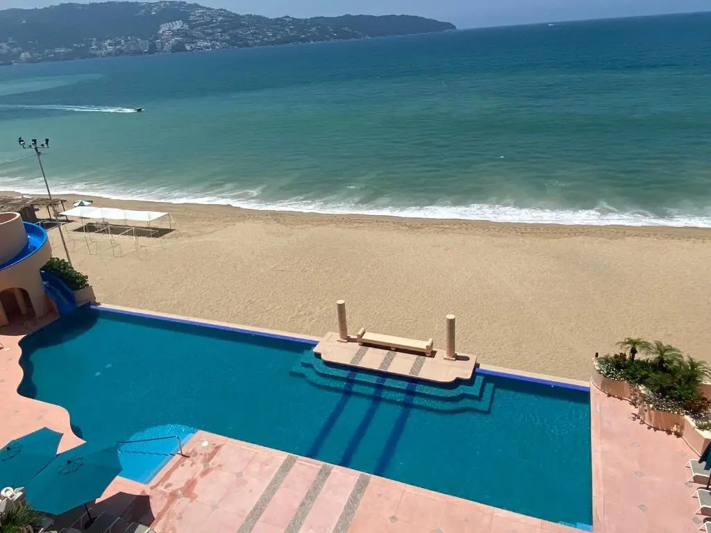 Comfortable Beachfront apartment in Acapulco