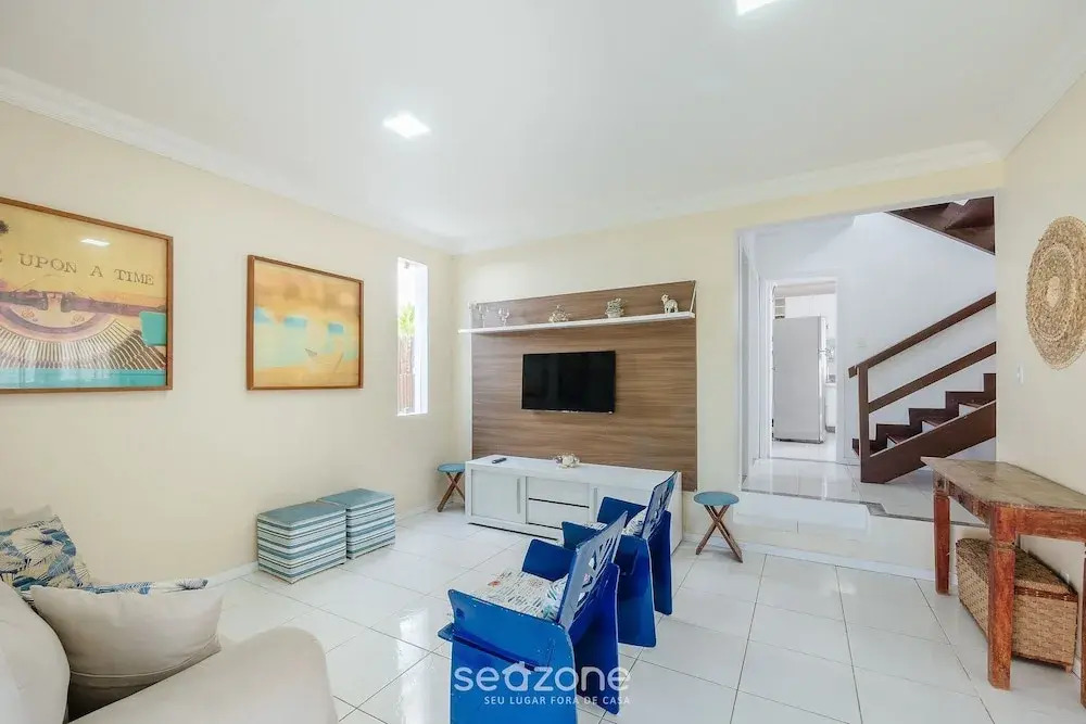 Spacious House w/ Pool in Guarajuba Cag0003