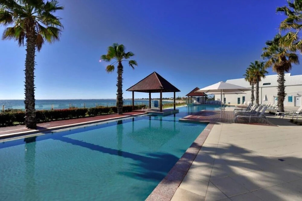 Sea Side 205
