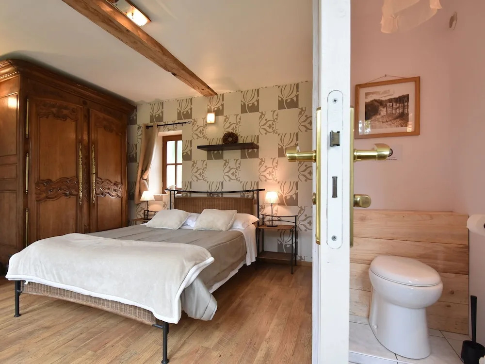 Luxury Home in Magny-en-bessin With Garden, Beach at 4km