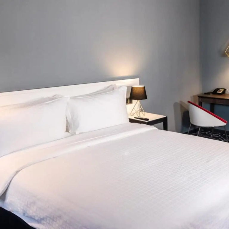 Trademark Hotel, Terrace King Twin Room in Nairobi No005