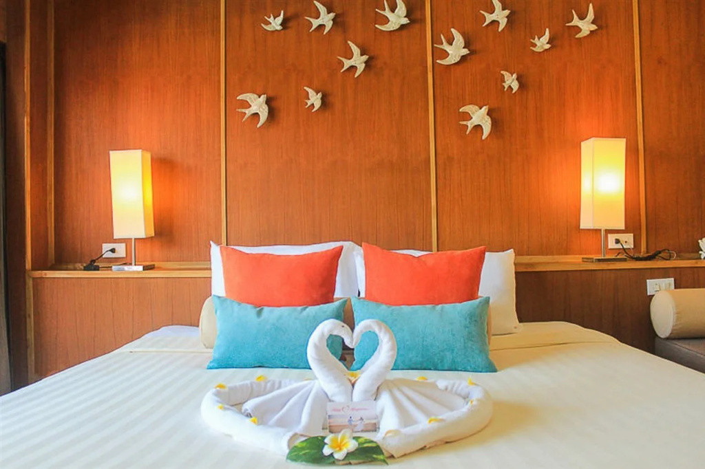 Seaview Patong Hotel