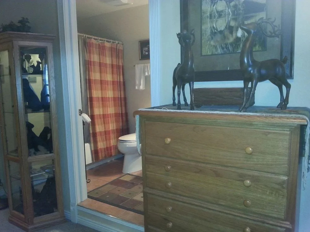 The River's Edge Motel Lodge & Resort