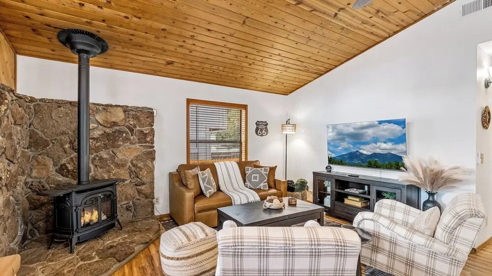 Kiowa Cabin Hideaway 6-guest Mins to Dwtn Trails