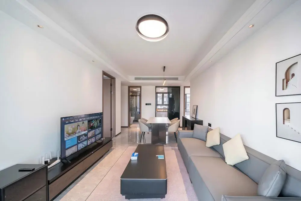 Tyms Hongqiao Deluxe 3BR 2BA APT