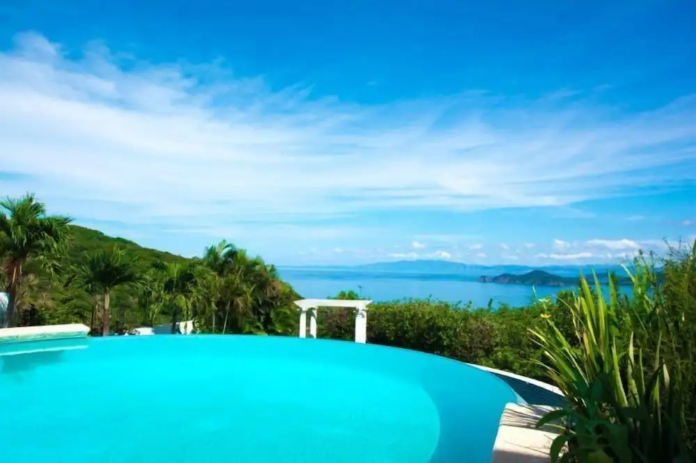 Villa Verde 4br Ocean-view Villa 12 Guests