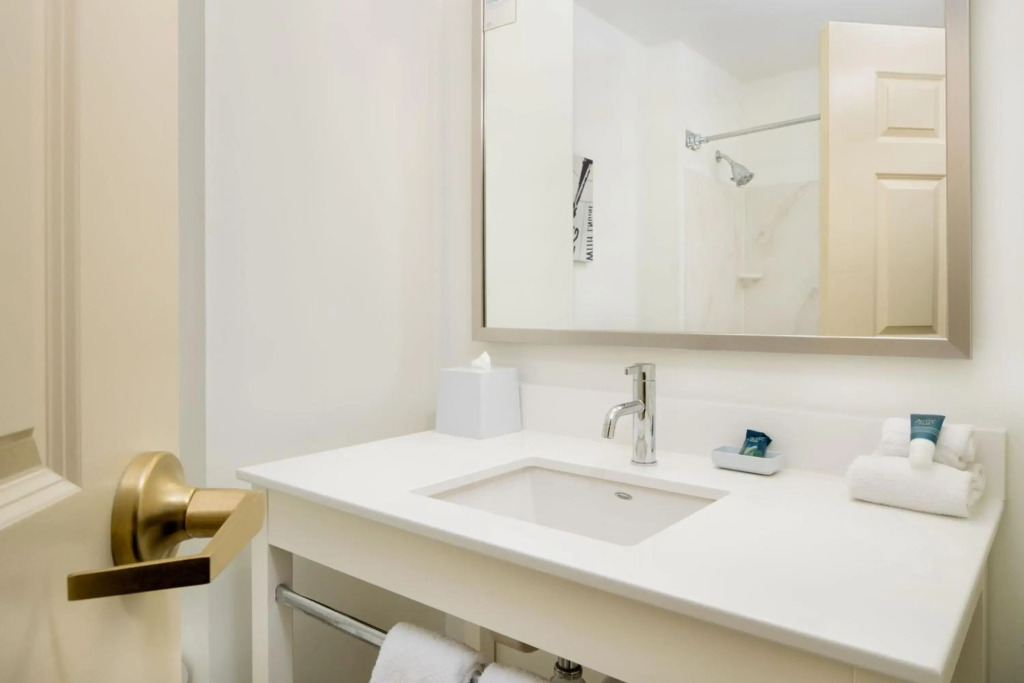 Four Points by Sheraton Louisville Airport