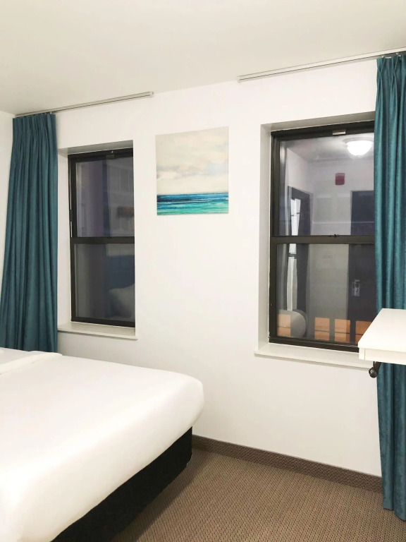 Hotel 837