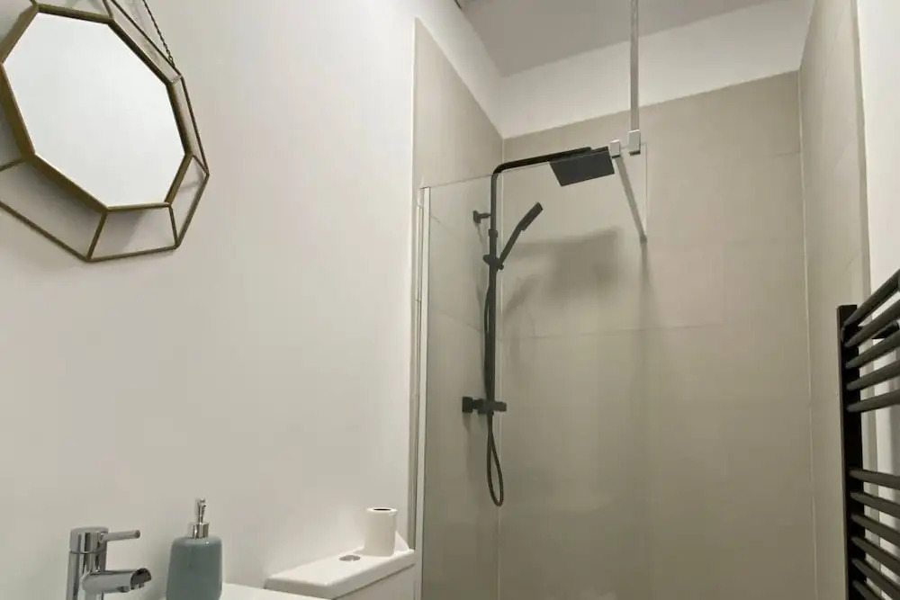 Charming Bedford Apartment 1 Near Bedford Park