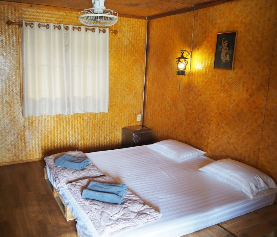 T & T Hostel Kanchanaburi