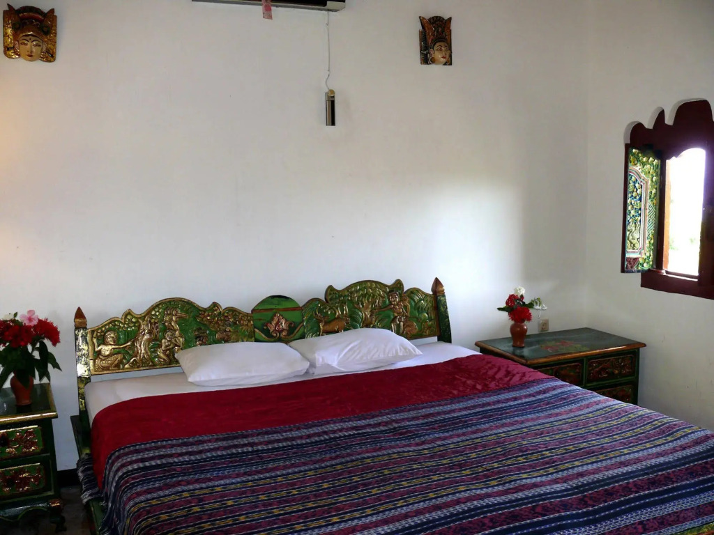 Puri Bunga Beach Cottages