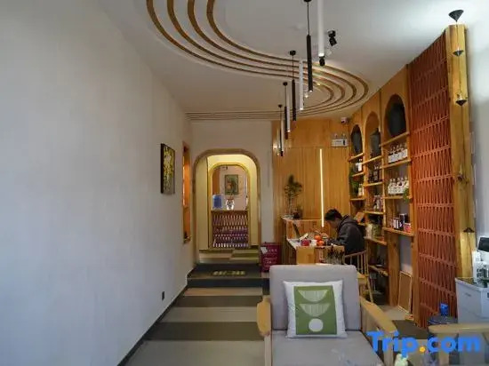 Huaqi Country House B&B