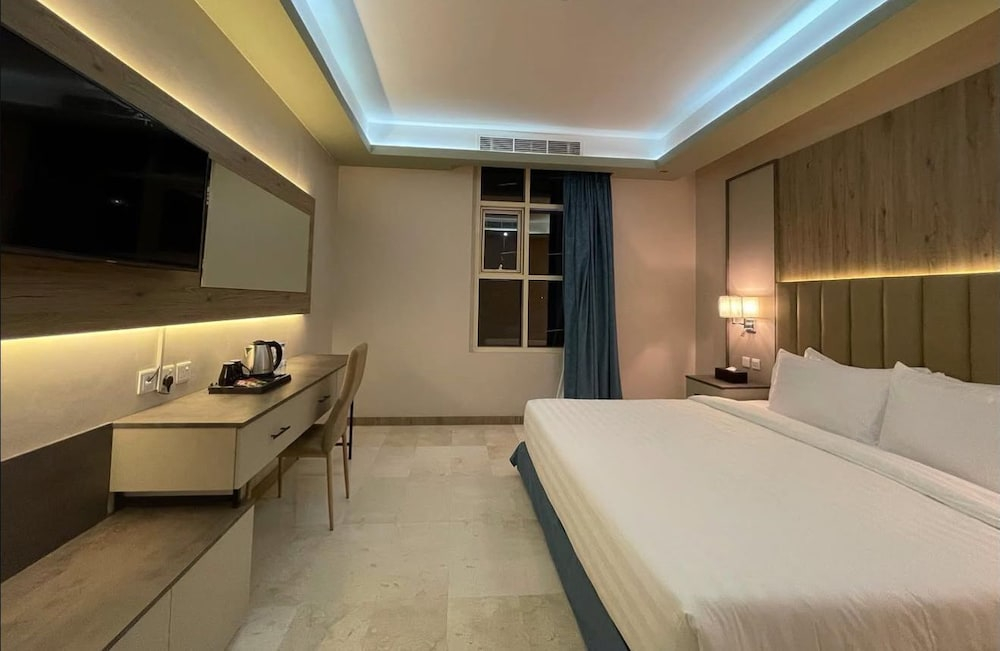 Rovan Hotel