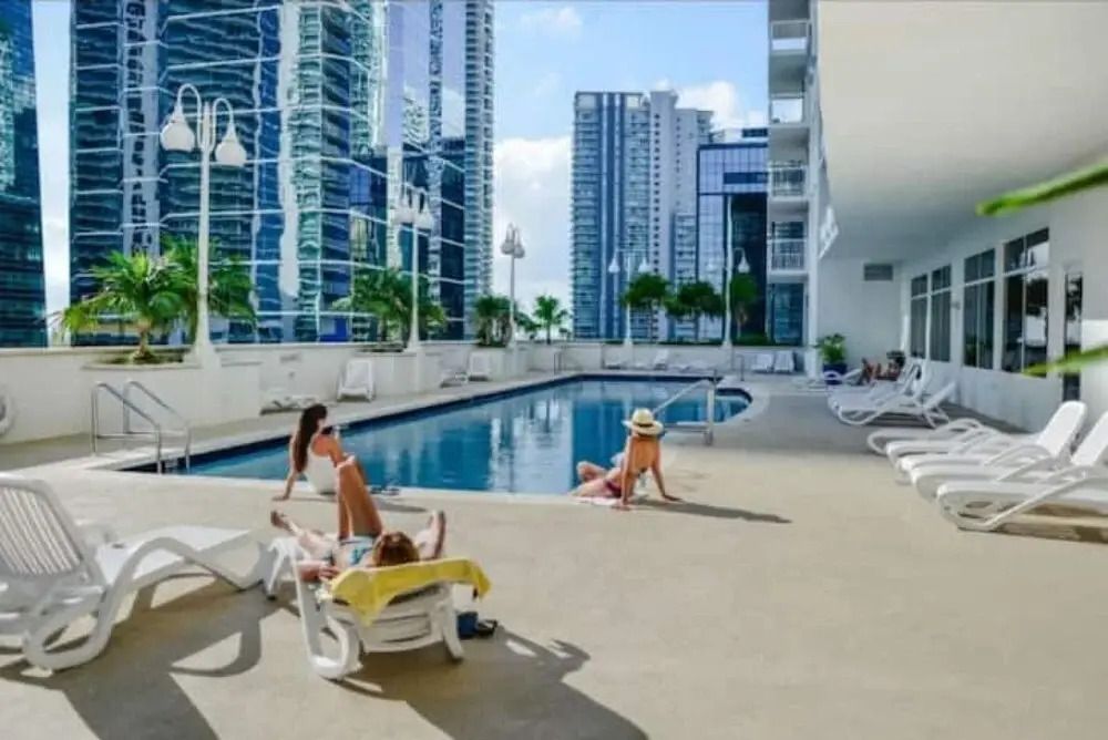 3 BR Apartment Brickell Following Cleaning Guidelines